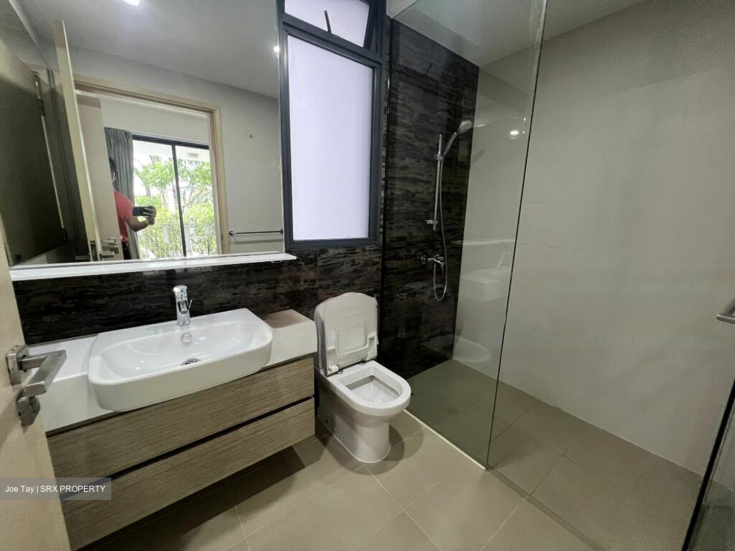 The Luxurie (D19), Condominium #462152451
